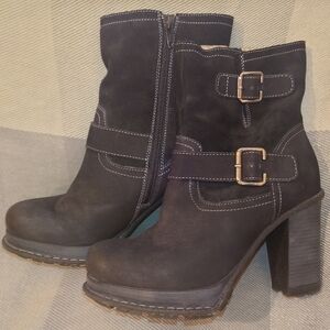 Black Winter Nubuck Heels with buckles Sz EU 36